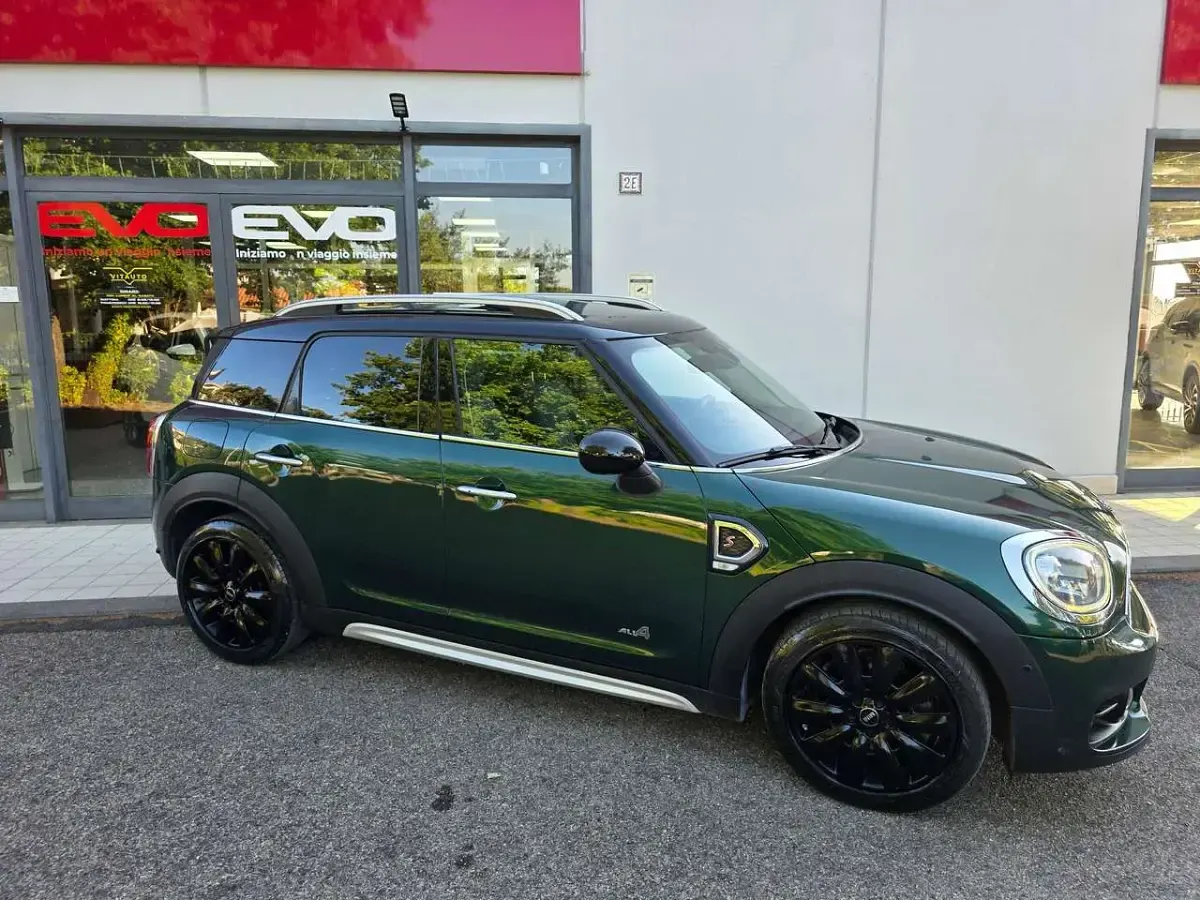 Usata Mini Cooper SD Countryman Business 190 CV (139 kW) 2019 Verde SUV
