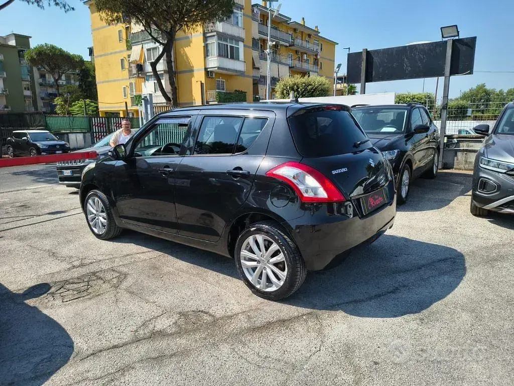 Usata Suzuki Swift Cool 90 CV (66 kW) 2014 Nero Utilitaria