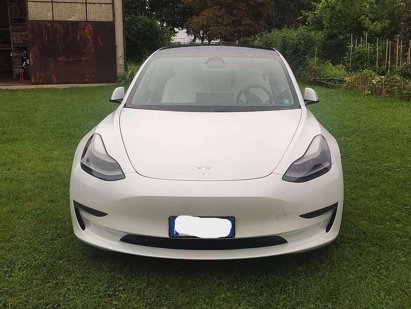 Bianco Usata 2021 Tesla Model 3 Tre volumi | 28.000 € (Buon prezzo) - Immagine 1/4