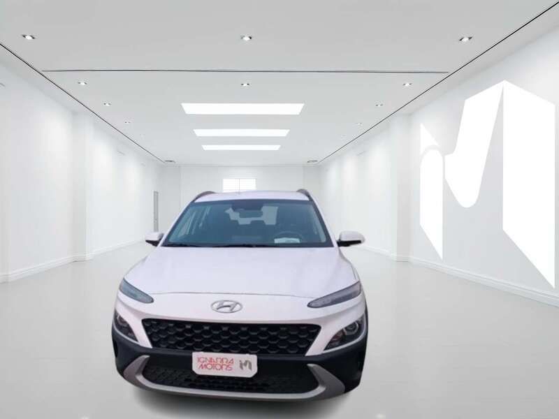 Usata Hyundai Kona 105 CV (77 kW) 2021 Bianco SUV