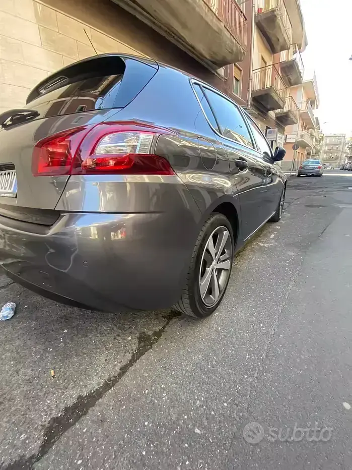 Usata Peugeot 308 116 CV (85 kW) 2017 Grigio Berlina