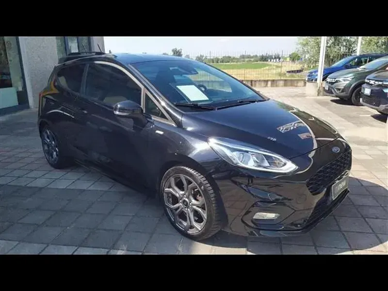 Usata Ford Fiesta ST-Line 101 CV (74 kW) 2018 Nero Utilitaria