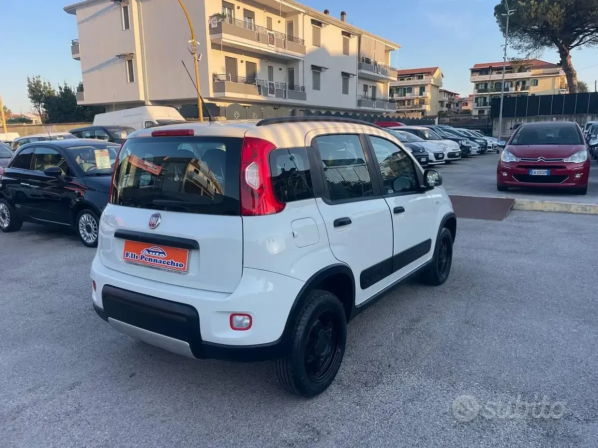 Occasion Fiat Panda 4x4 85 ch (62 kW) 2017 Blanc Citadine