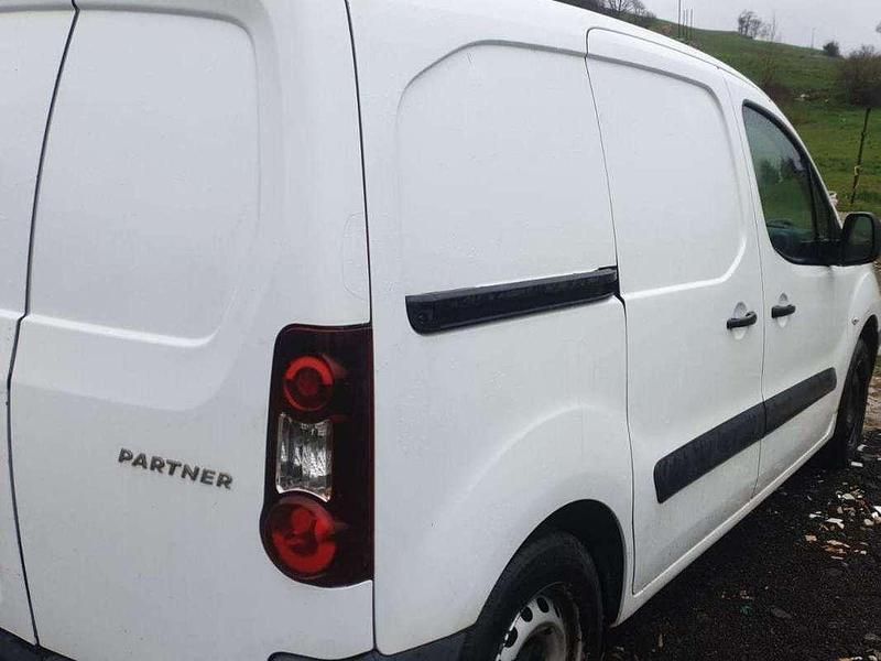 Usata Peugeot TePee Active 99 CV (72 kW) 2018 Bianco Furgone