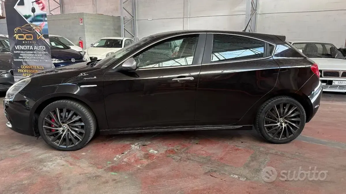 Second-hand Alfa Romeo Giulietta Veloce 140 CP (102 kW) 2013 Negru Hatchback