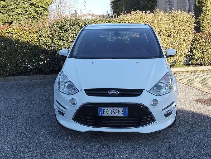 Usata Ford S-MAX Individual 200 CV (147 kW) 2012 Bianco Monovolume