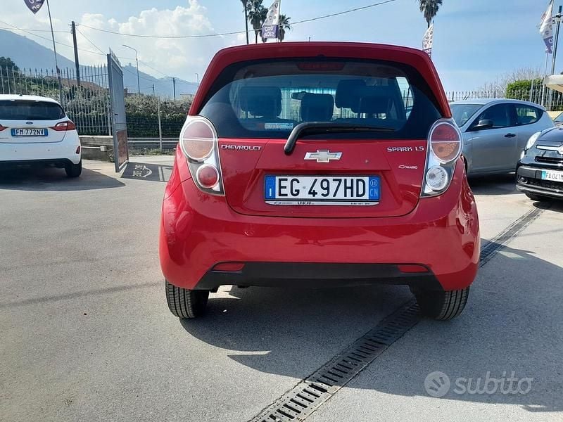 Usata Chevrolet Spark LS 81 CV (59 kW) 2011 Rosso Utilitaria