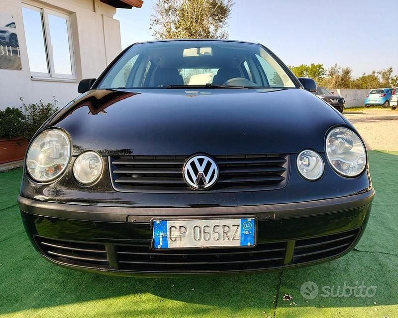 Usata VW Polo Trendline 75 CV (55 kW) 2003 Blu Berlina