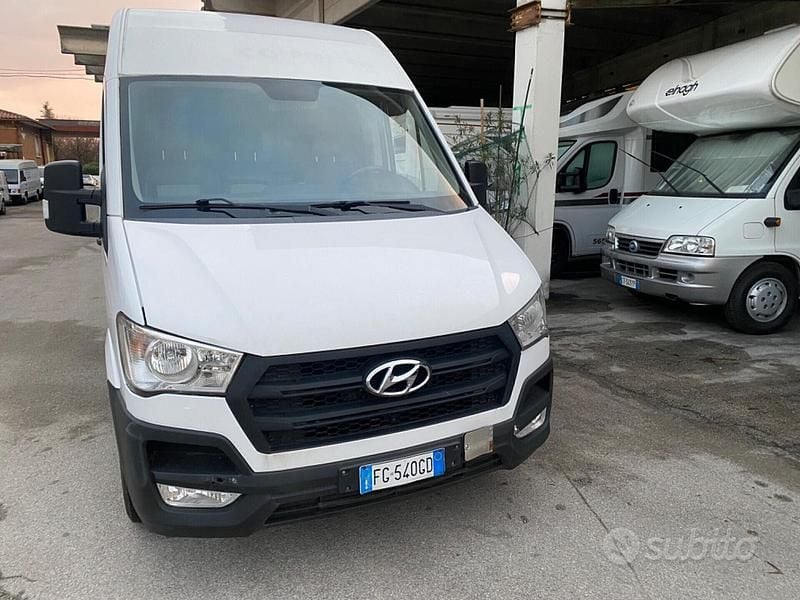 Usata Hyundai H 350 Classic 169 CV (124 kW) 2016 Bianco Furgone