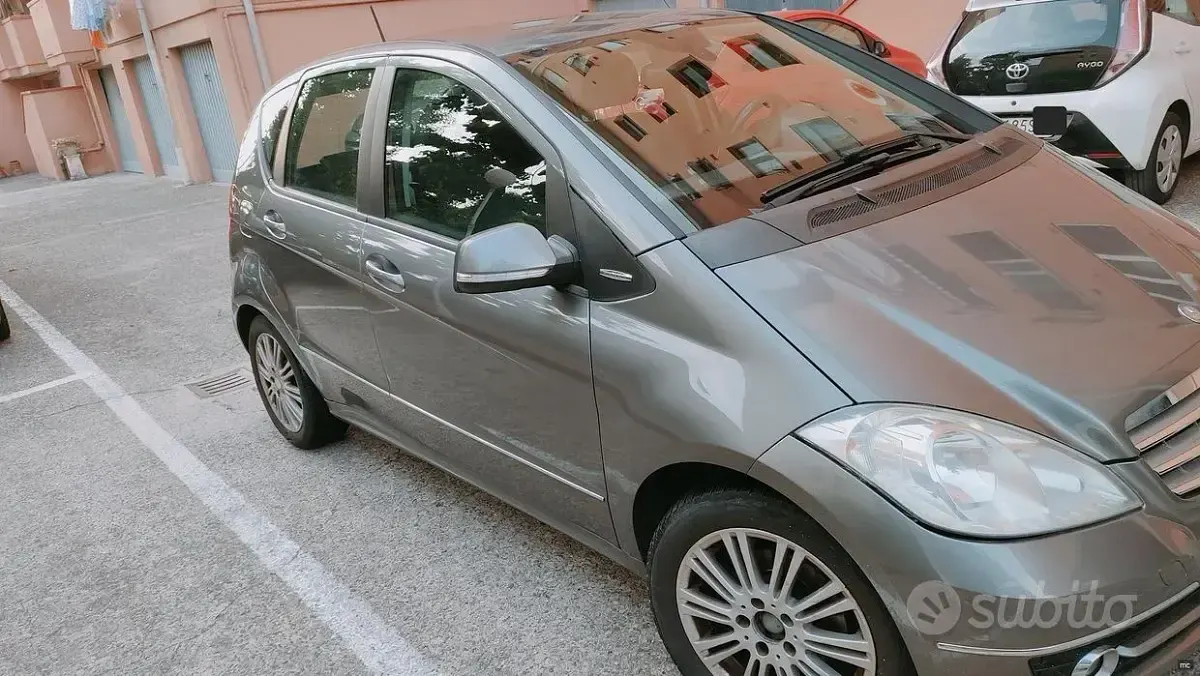 Usata Mercedes A150 Elegance 95 CV (69 kW) 2009 Grigio Berlina