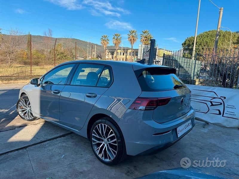 Usata VW Golf VIII Style 116 CV (85 kW) 2022 Grigio Berlina