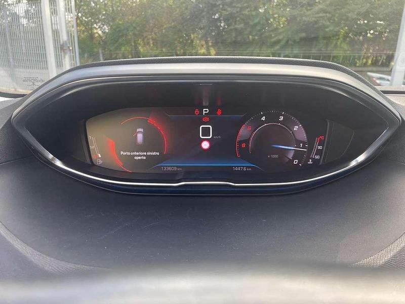 Usata Peugeot 3008 Business-Line 131 CV (96 kW) 2021 Grigio SUV