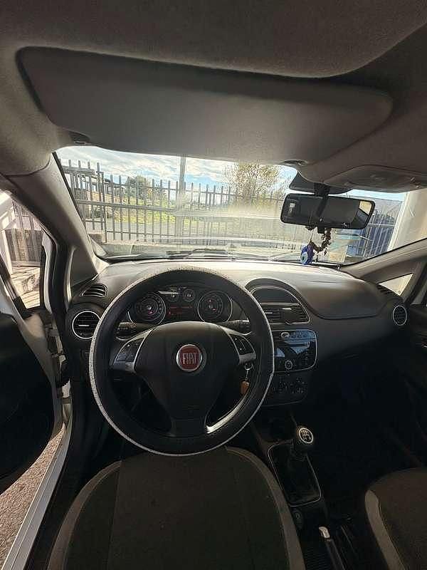 Usata Fiat Punto Evo Dynamic 77 CV (56 kW) 2012 Bianco Utilitaria