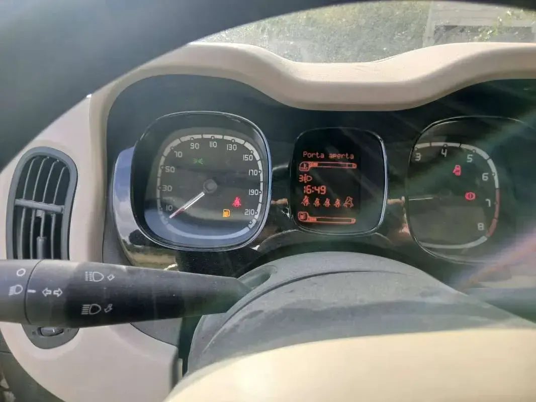 Usata Fiat Panda Lounge 69 CV (50 kW) 2015 Bianco Utilitaria