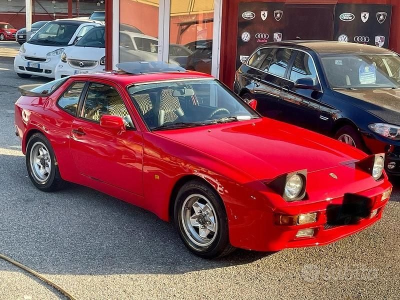 Rosso Usata 1983 Porsche 944 Coupé | 14.900 € - Immagine 1/4