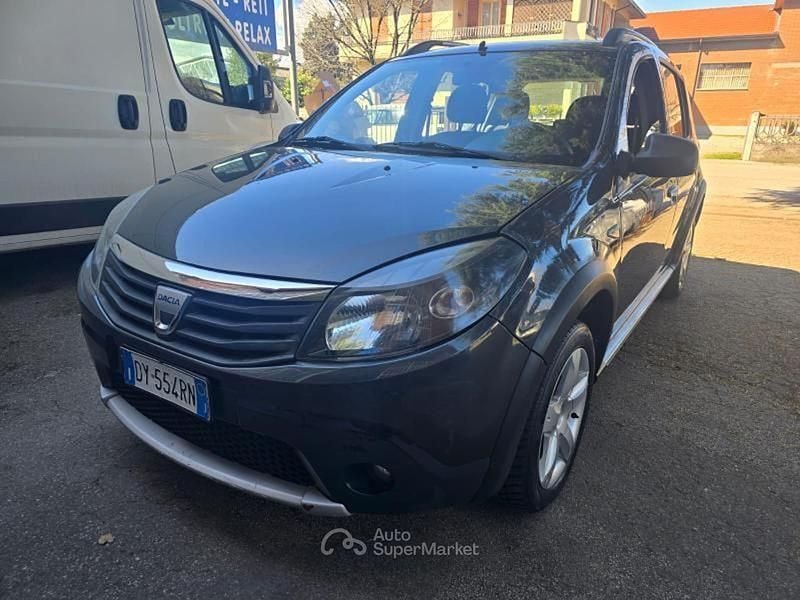 Usata Dacia Sandero Stepway 87 CV (63 kW) 2009 Berlina