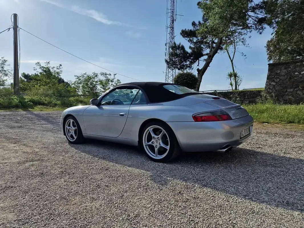 Usata Porsche 911 Carrera Cabriolet 300 CV (220 kW) 1999 Argento Cabrio