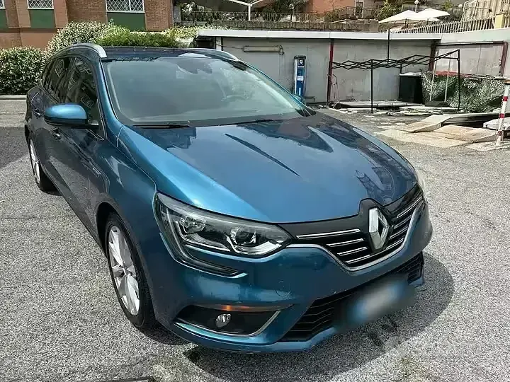 Usata Renault Mégane GrandTour Bose Edition 110 CV (80 kW) 2017 Blu Station wagon
