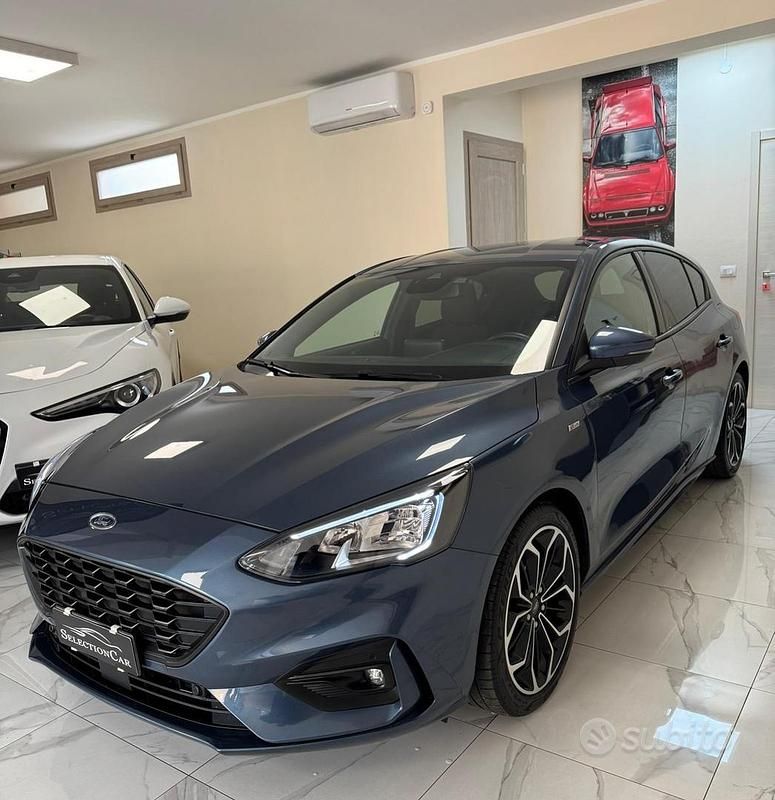 Usata Ford Focus ST-Line 120 CV (88 kW) 2021 Blu Berlina