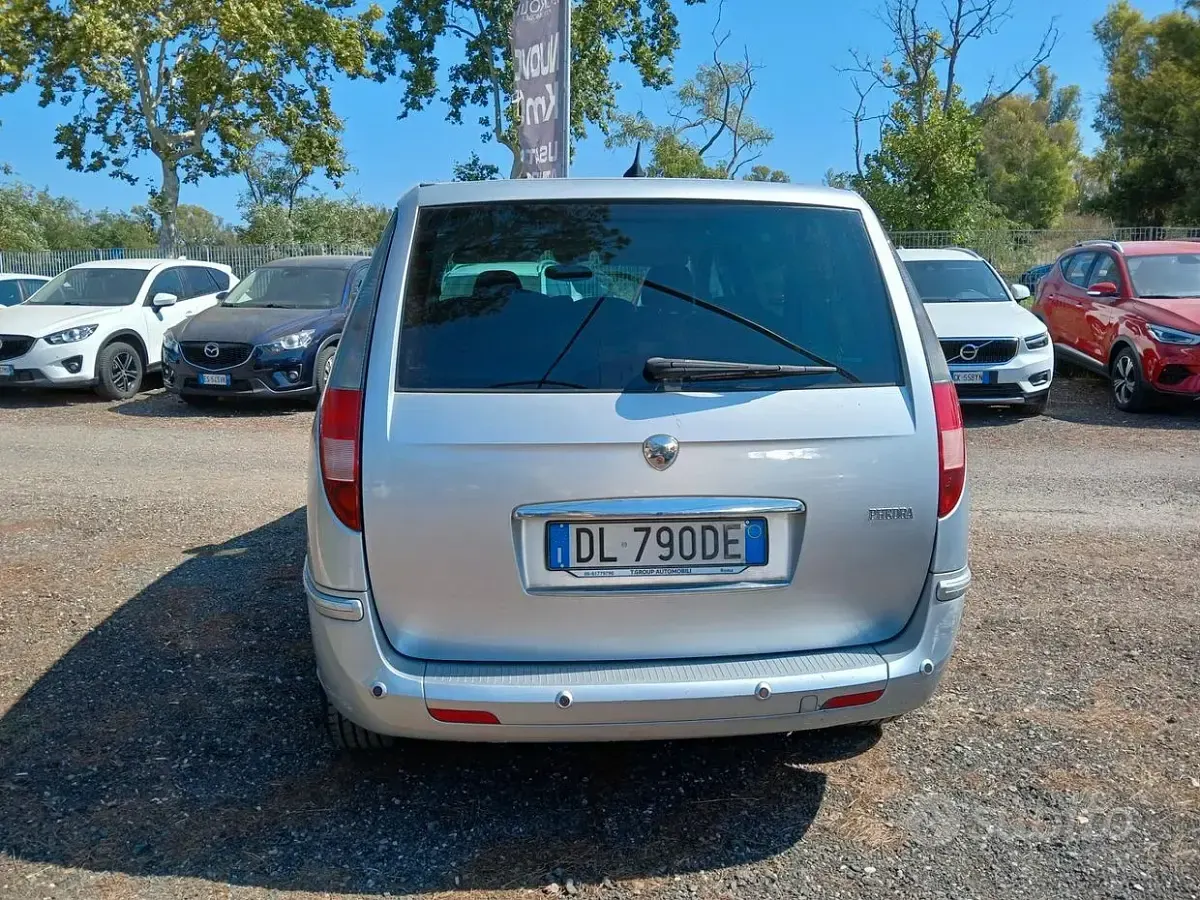 Usata Lancia Phedra 136 CV (100 kW) 2007 Grigio Monovolume