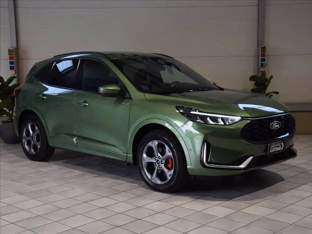 Nuova Ford Kuga ST-Line X 243 CV (178 kW) 2025 Verde SUV