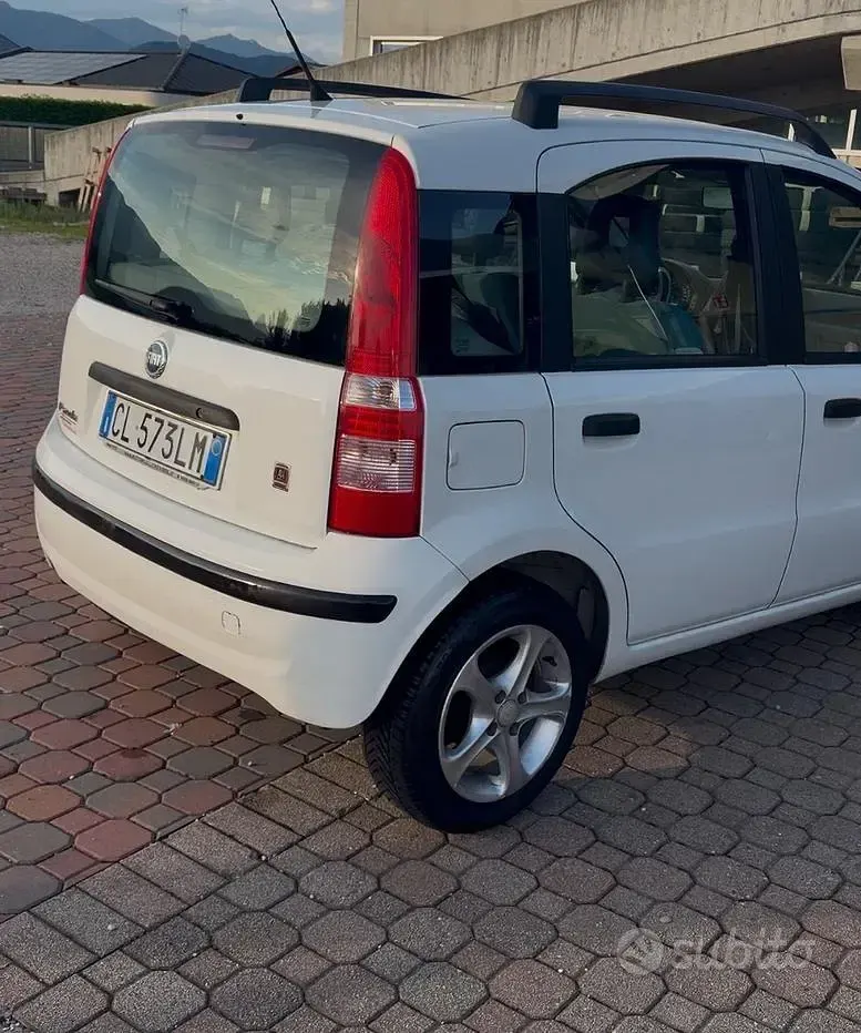 Usata Fiat Panda Dynamic 60 CV (44 kW) 2004 Bianco Utilitaria