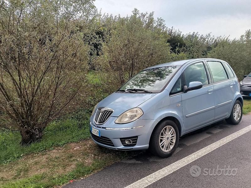 Usata Lancia Musa 90 CV (66 kW) 2010 Monovolume