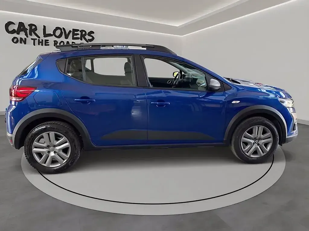 Usata Dacia Sandero Comfort 91 CV (66 kW) 2023 Blu scuro Utilitaria