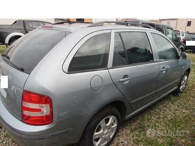 Usata Skoda Fabia Style 75 CV (55 kW) 2006 Grigio Station wagon
