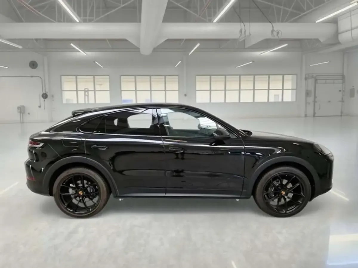 Usata Porsche Cayenne 354 CV (260 kW) 2024 Nero SUV