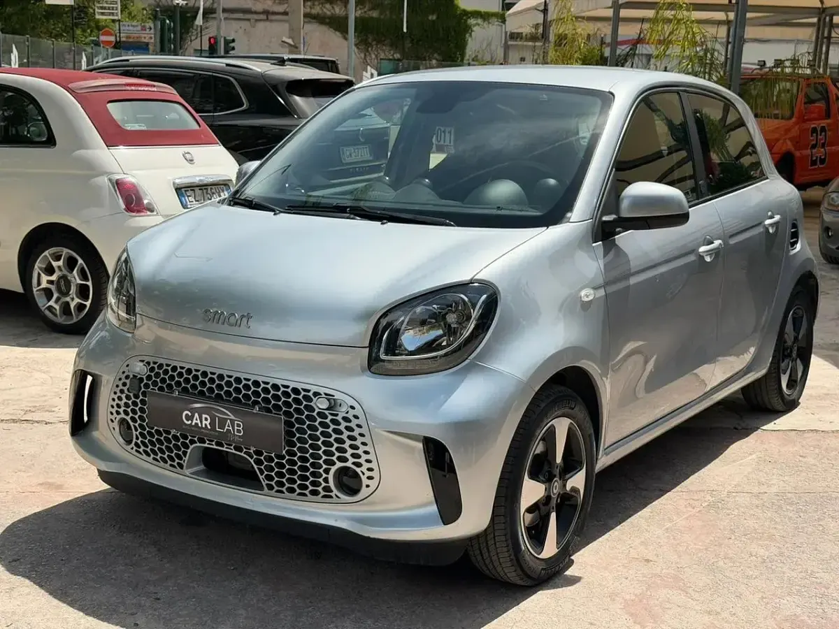 Usata Smart ForFour Electric Drive Passion 40 kW (55 CV) 2021 Grigio Berlina