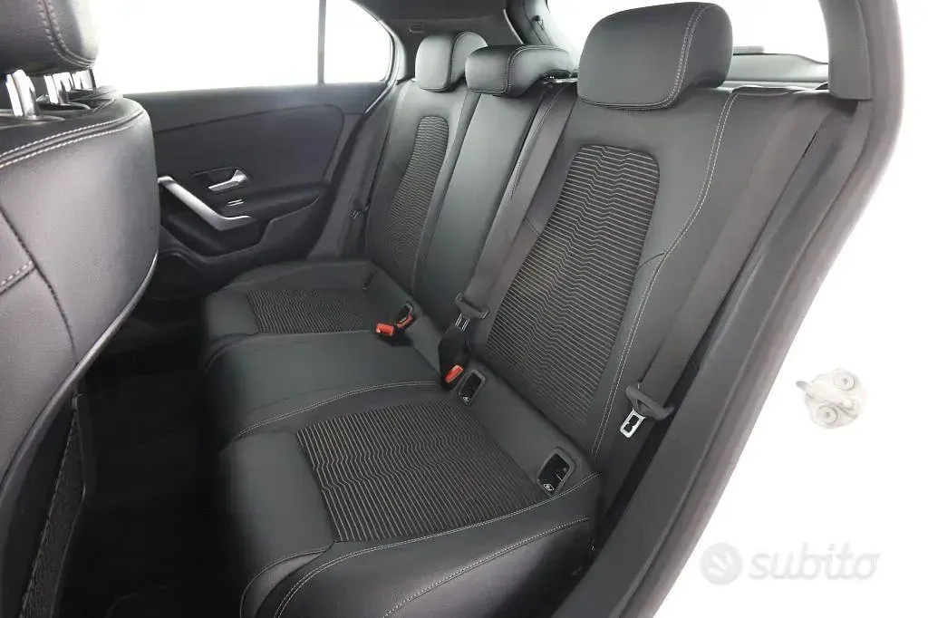 Usata Mercedes A180 116 CV (85 kW) 2021 Bianco Berlina