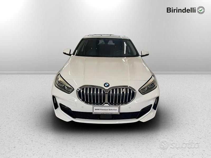Usata BMW 116 M Sport 116 CV (85 kW) 2022 Alpin white pastello Utilitaria