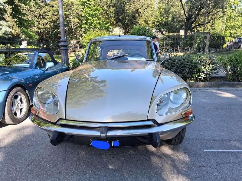 Usata Citroën DS 106 CV (77 kW) 1973 Marrone Berlina