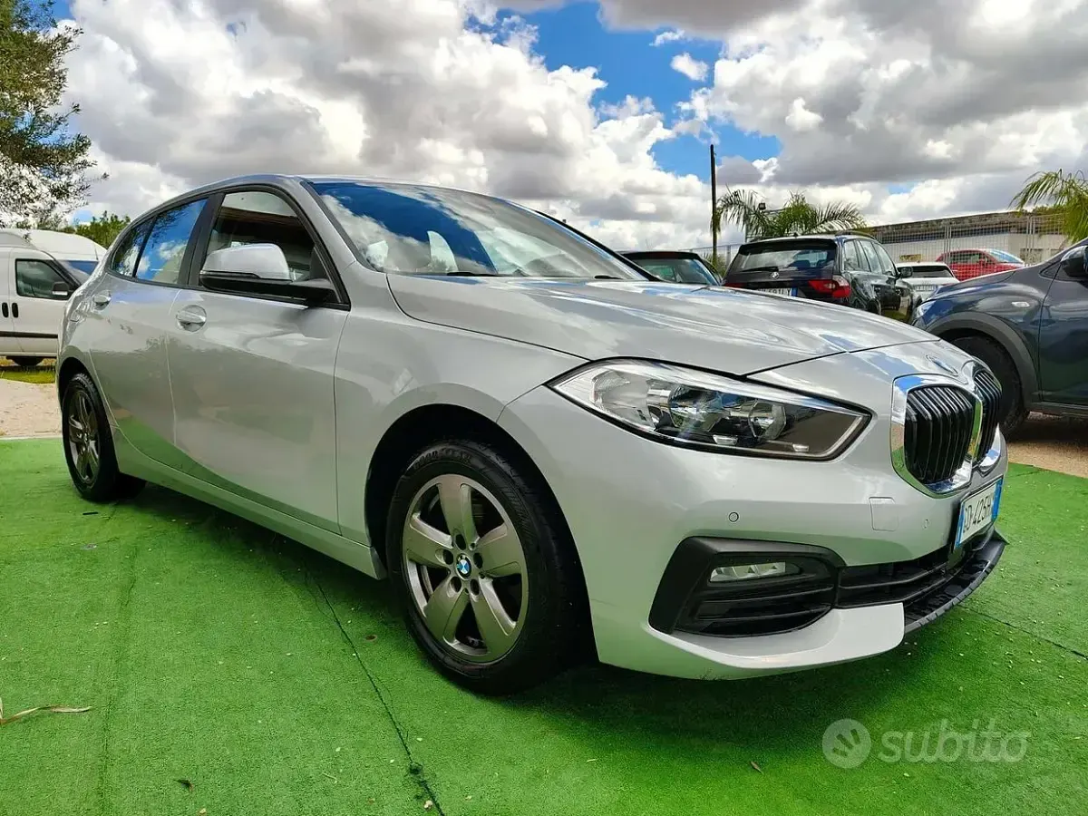 Usata BMW 116 Advantage 116 CV (85 kW) 2020 Grigio Utilitaria