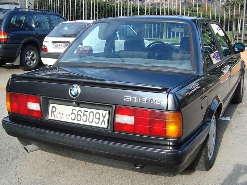 Usata BMW 318 136 CV (100 kW) 1990 Coupé