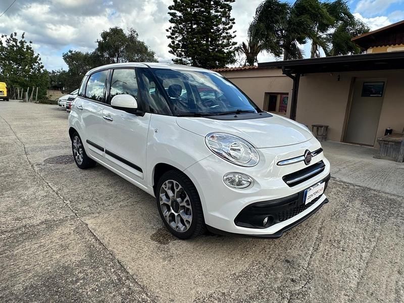 Bianco Usata 2018 Fiat 500L Lounge Monovolume | 10.999 € (Buon prezzo) - Immagine 1/4
