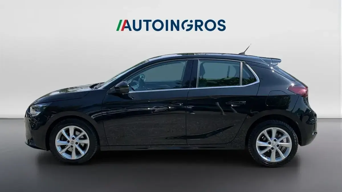 Usata Opel Corsa Elegance 101 CV (74 kW) 2021 Nero Utilitaria