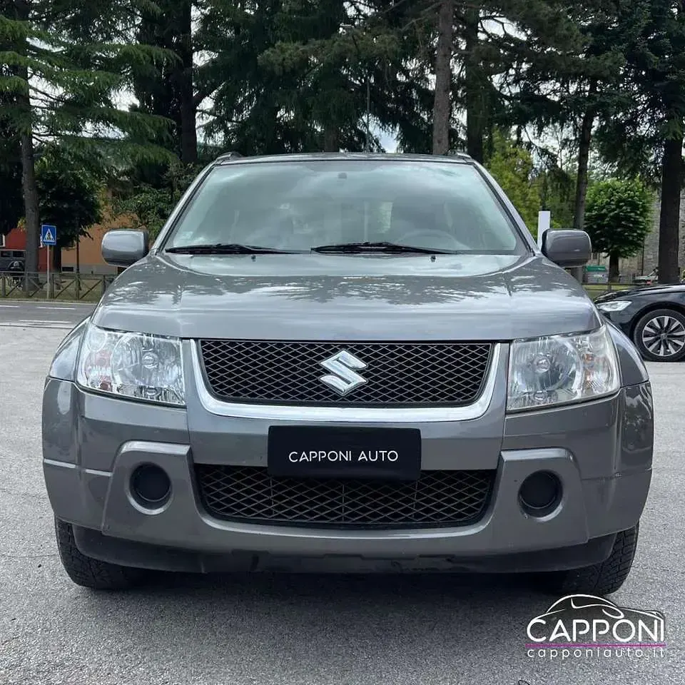 Usata Suzuki Grand Vitara 106 CV (77 kW) 2008 Grigio SUV
