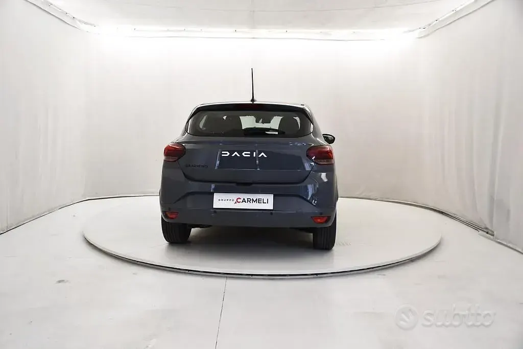Usata Dacia Sandero Expression 91 CV (66 kW) 2024 Grigio Berlina