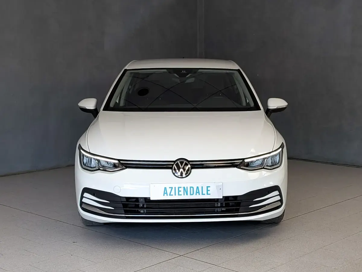 Usata VW Golf VIII Move 110 CV (80 kW) 2024 Bianco Berlina