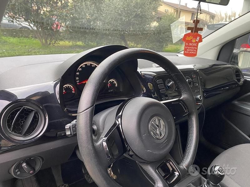 Usata VW up! 2015 Nero Utilitaria