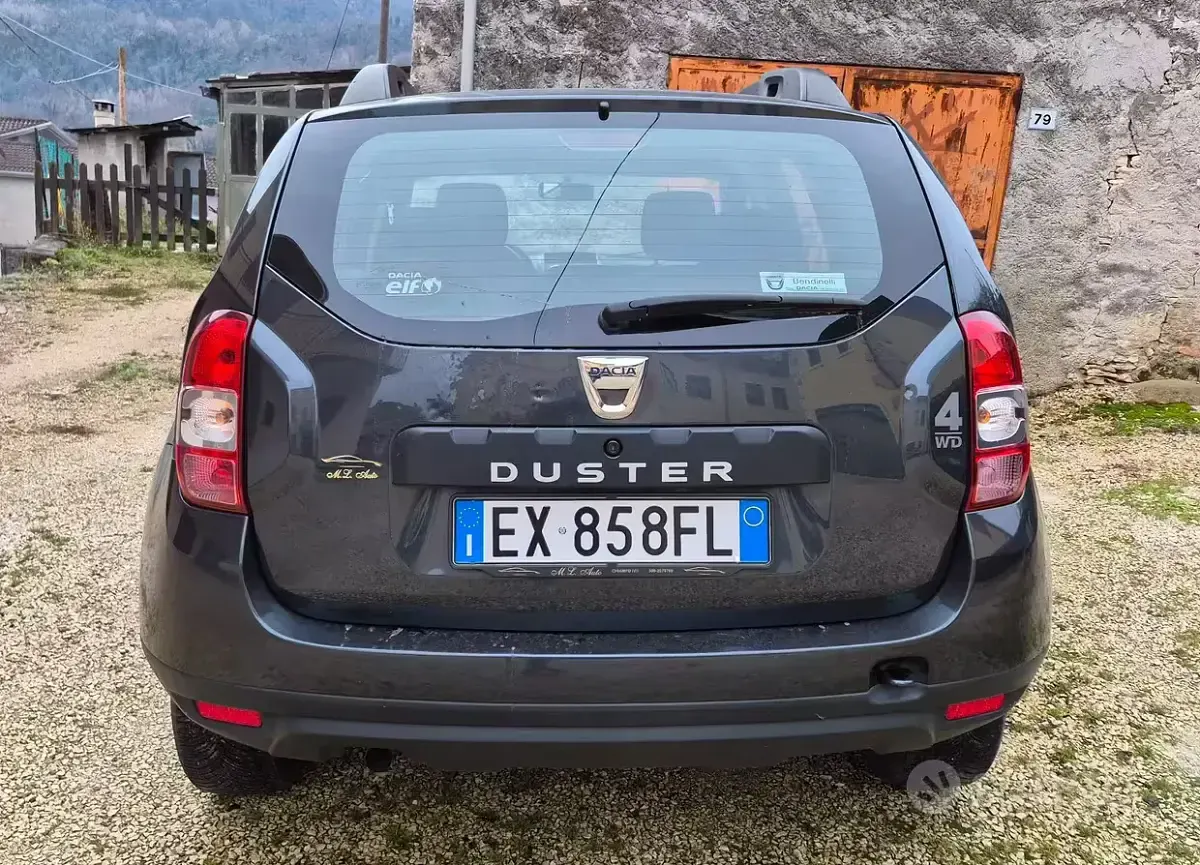 Usata Dacia Duster 110 CV (80 kW) 2014 Grigio SUV