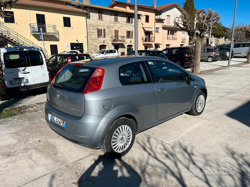 Usata Fiat Grande Punto Dynamic 90 CV (66 kW) 2008 Utilitaria