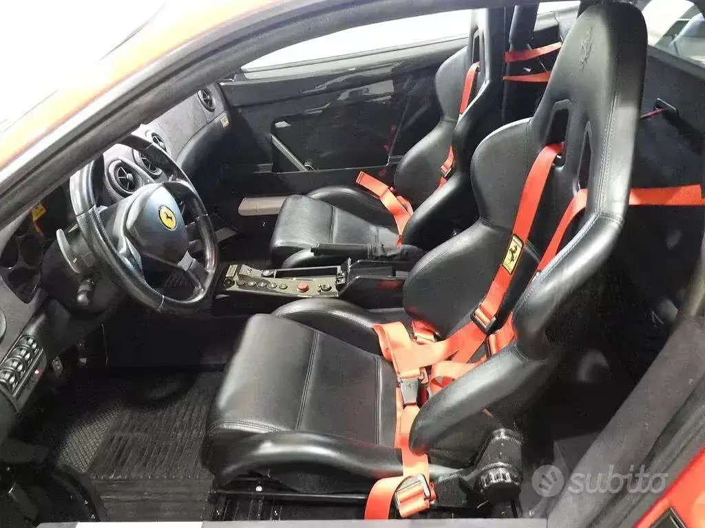 Usata Ferrari 360 426 CV (313 kW) 2004 Rosso Coupé