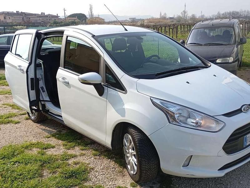 Usata Ford B-MAX Titanium 90 CV (66 kW) 2017 Bianco Monovolume