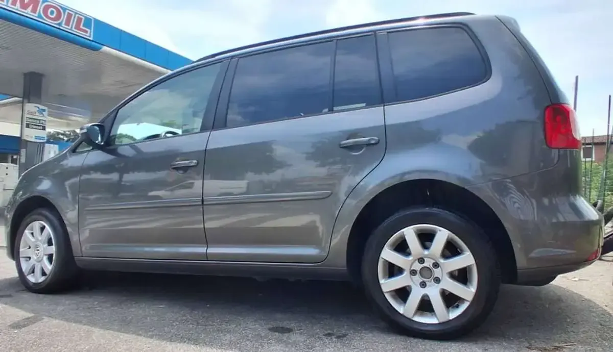 Usata VW Touran Comfortline 150 CV (110 kW) 2014 Grigio Monovolume