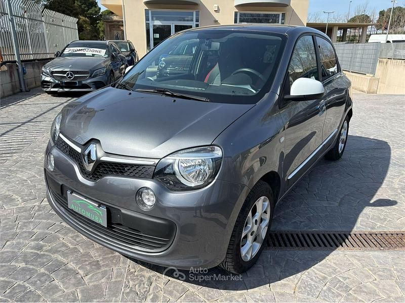 Usata Renault Twingo LIMITED 90 CV (66 kW) 2018 Gray Utilitaria