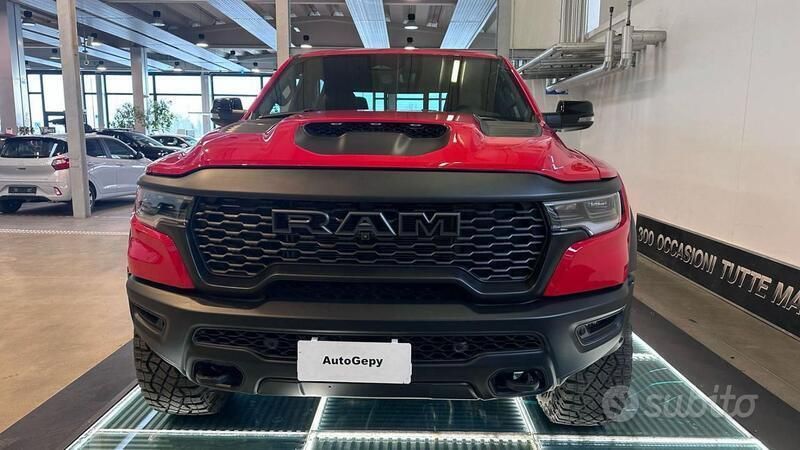 Nuova RAM 1500 540 CV (397 kW) 2025 Rosso Pick-up