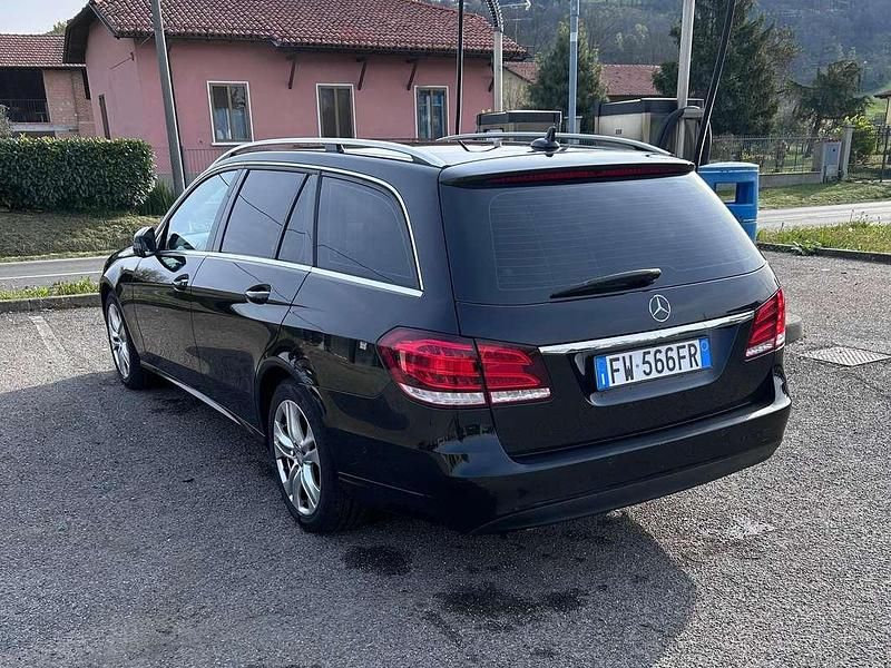 Usata Mercedes E200 Premium 136 CV (100 kW) 2014 Nero Station wagon